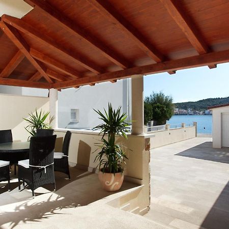 Apartments Tisno - Villa Mare Экстерьер фото