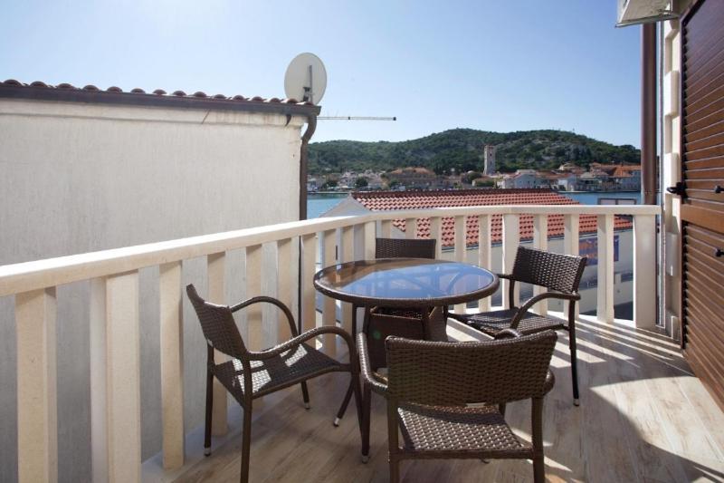 Apartments Tisno - Villa Mare Экстерьер фото