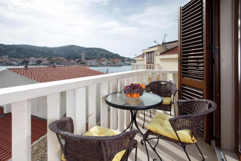 Apartments Tisno - Villa Mare Экстерьер фото