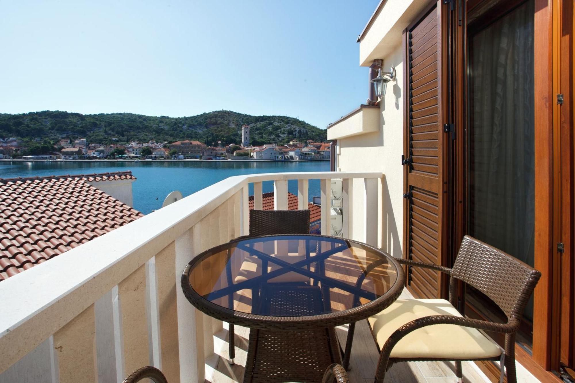 Apartments Tisno - Villa Mare Экстерьер фото