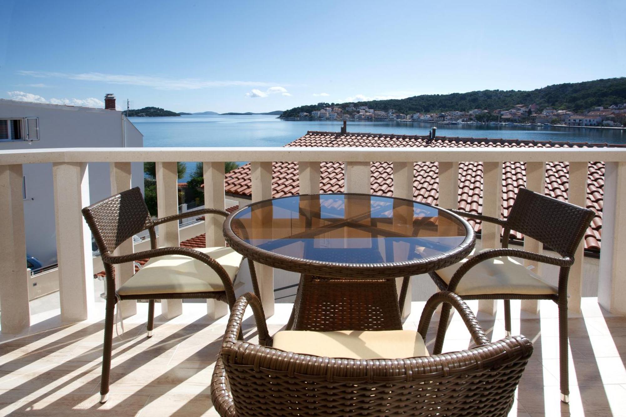 Apartments Tisno - Villa Mare Экстерьер фото